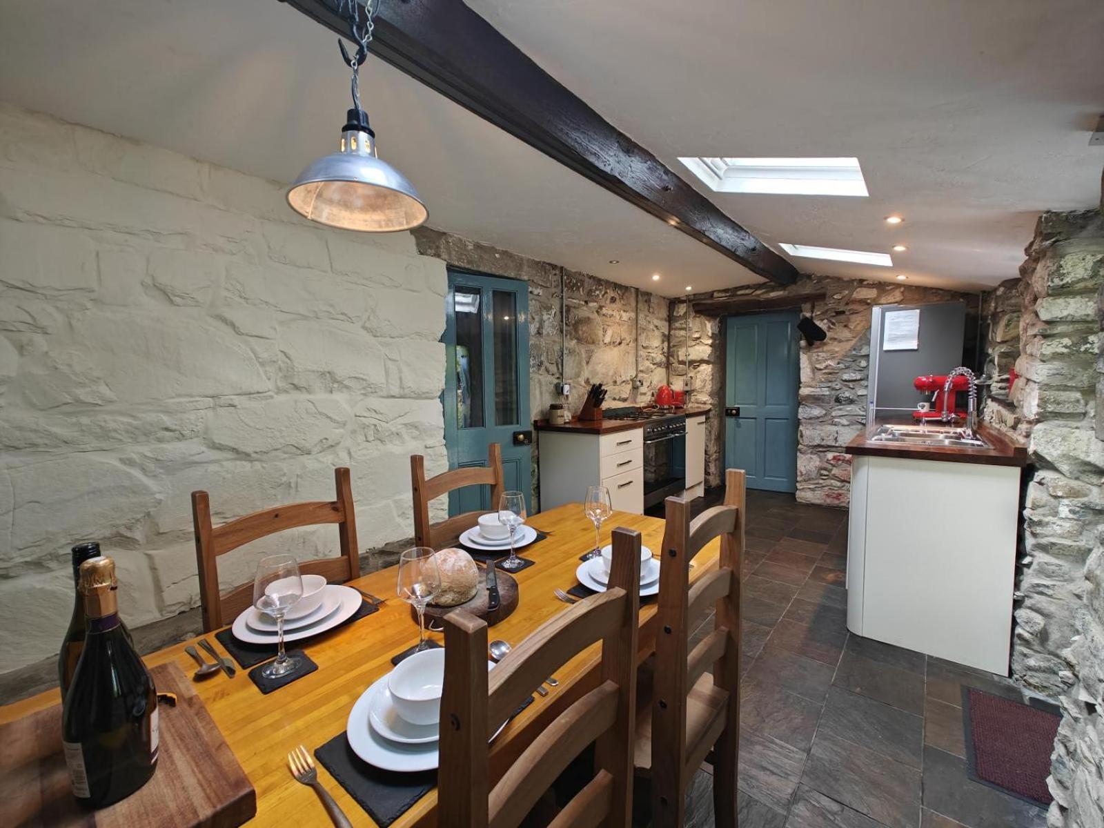 Y Cwtch - Panoramic Mountain Views Within Snowdonia'S National Park - 4X4 Recommended Villa Dolgellau Exterior photo