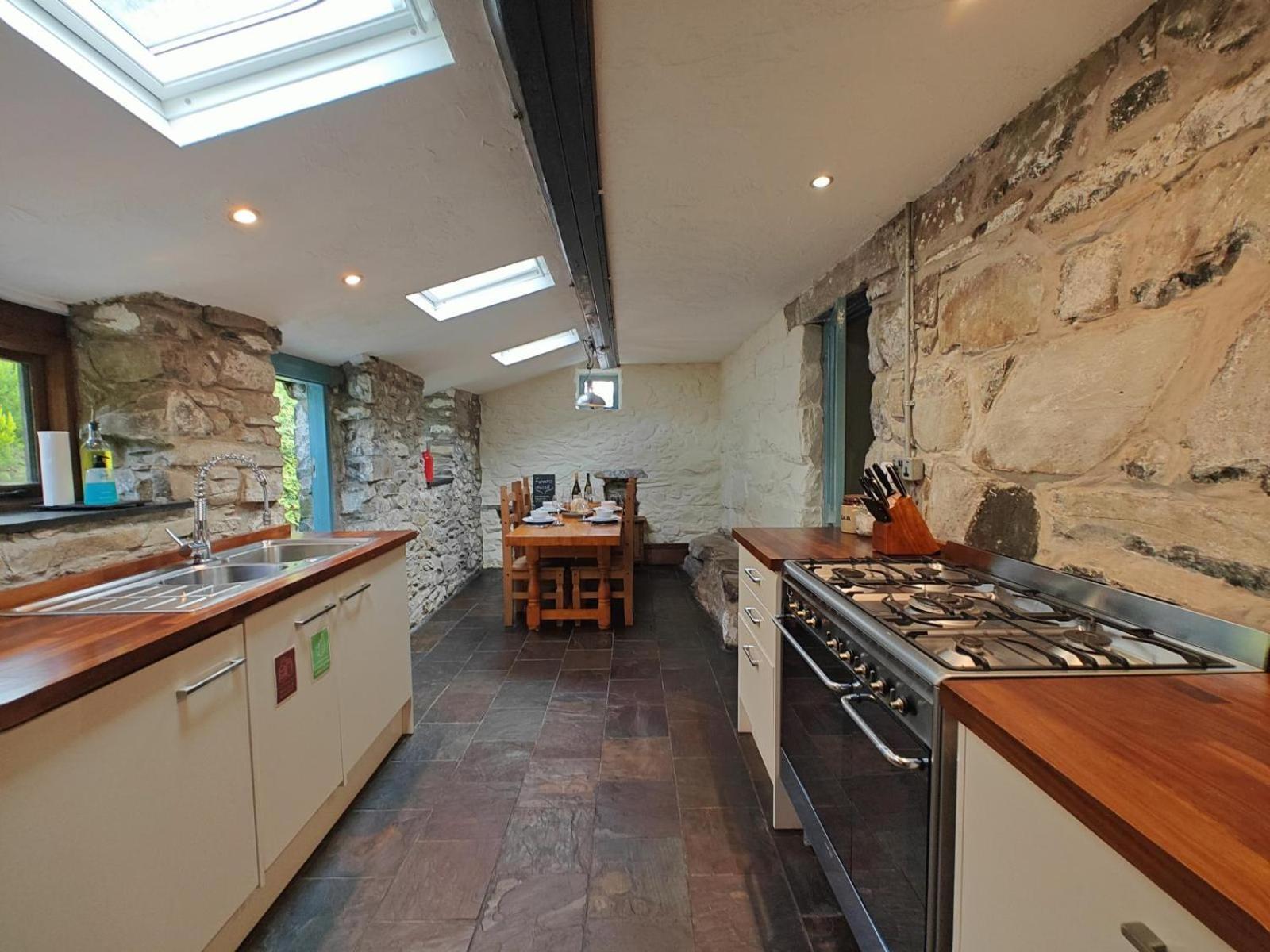 Y Cwtch - Panoramic Mountain Views Within Snowdonia'S National Park - 4X4 Recommended Villa Dolgellau Exterior photo